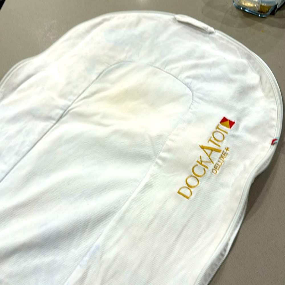 DockATot deluxe cover